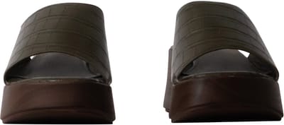 Sandalen met sleehak om gewoon aan te trekken