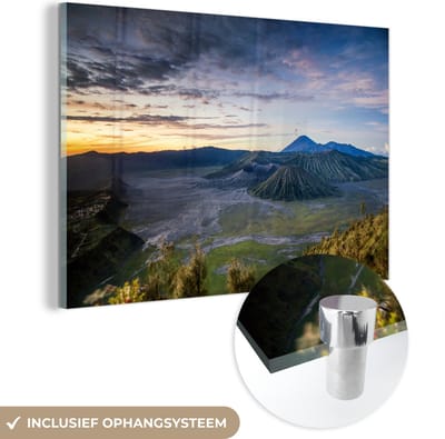 ® Glasschilderij 180x120 cm - Schilderij acrylglas - De Mount Bromo-vulkaan in het landschap van het Nationaal Park Bromo Tengger Semeru op Java - Foto op glas - Muurdecoratie woonkamer - Wanddecoratie slaapkamer - Schilderijen