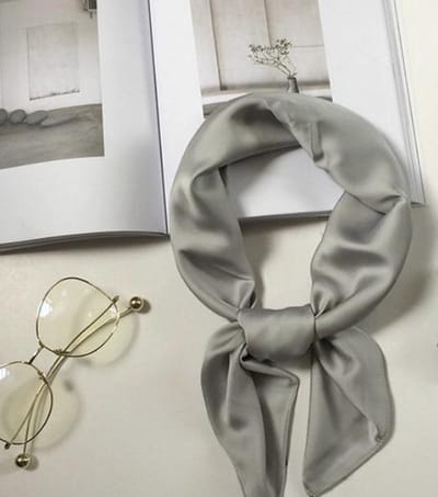 Stijlvolle Sjaal Grijs DH collection - Hoofdband - Sjaaltje - Bandana - Haarband | Prachtige glans | Chique om nek of aan tas!