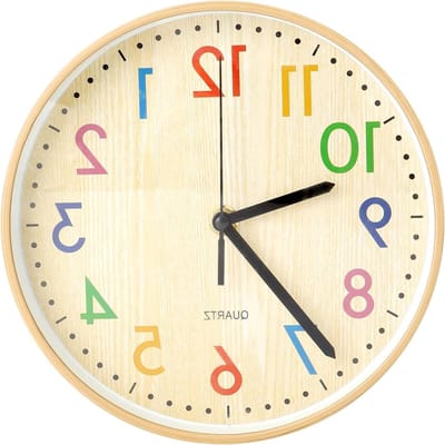 Geruisloze wandklok voor kinderkamer met kleurrijke letters, 20 cm houten kwarts klok voor school, kantoor en woonkamer