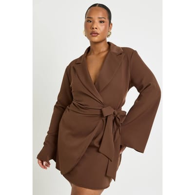 boohoo Dames Plus op maat gemaakte blazerjurk met bandgebonden taille | Chocolate | Maat: 16