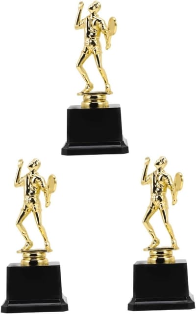 Voetbal Trofee - Prijs Beker - Kampioen Beloning - Set van 3 - 17 cm Hoog - Goudkleurig