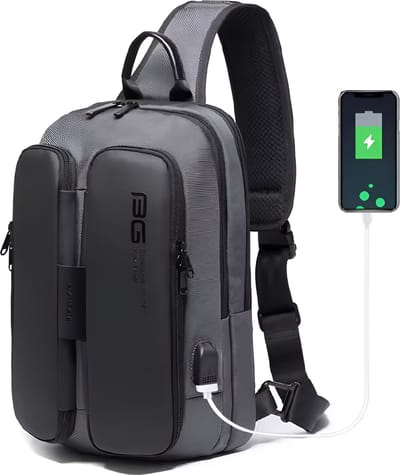 CarryQuest® - Grijze Mannen Borstzak Casual Schoudertas - Oxford Stof - Waterbestendig - USB Oplaadpoort - Anti-diefstal Vak - Ademende Rug - Verstelbare Schouderband