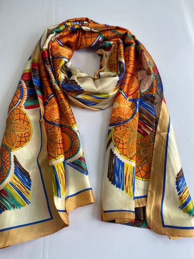 Sjaal print mix van glad materiaal 30% zijde met 70% viscose