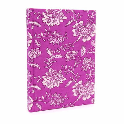 Ancient Wisdom - Notitieboek - Notitieboek met katoenen omslag 20x15 cm - antiek fuchsia - batik - kunst - handgemaakt - Bali - kleurstoffen
