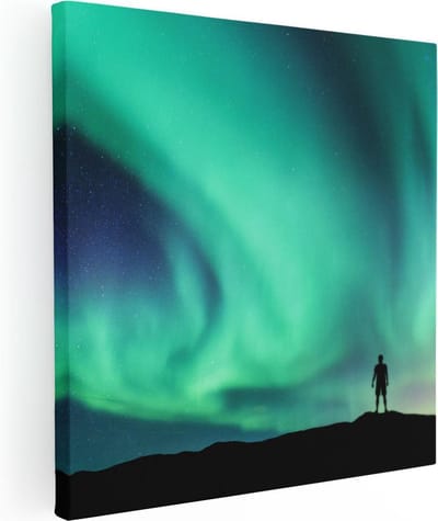 Artaza Canvas Schilderij Man In Noorderlicht - 30x30 cm - Klein - Wanddecoratie Landschap - Muurdecoratie Natuur - Kamer Accessoires Sterren