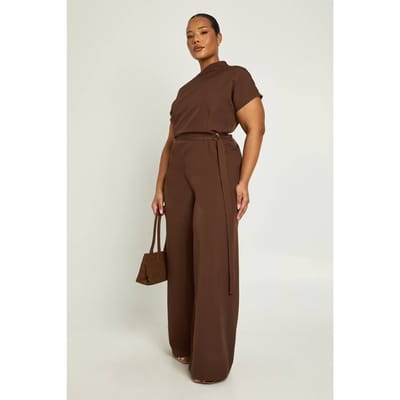 boohoo Dames Plus asymmetrische jumpsuit met riem | Bruin | Maat: 44