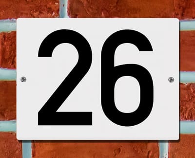 Huisnummerbord Wit - Nummer 26 - 15 x 12 cm - incl. bevestiging | - naambord - nummerbord - voordeur