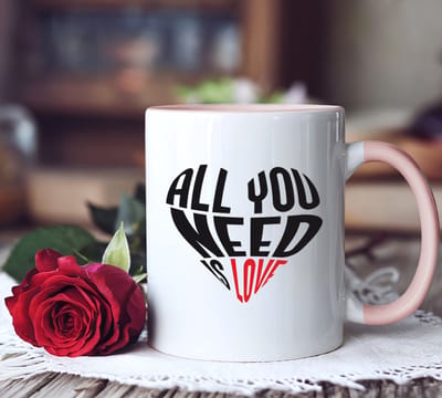 Mok Valentijn met tekst " All You Need Is Love " Roze - Valentijn Cadeautje voor Haar - Keramiek - Wit - Valentijn Cadeau - Love