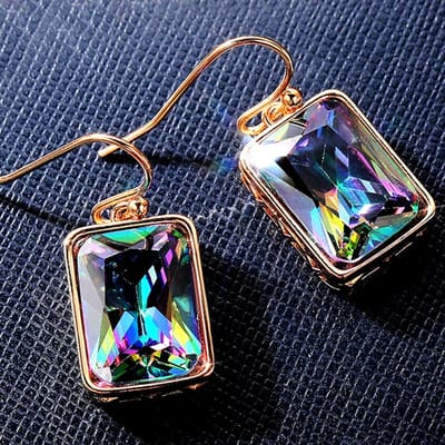 Huitan Retro Hoge Kwaliteit Goudkleurige Hangende Oorbellen voor Vrouwen Polychroom Cubic Zirconia Hanger Sierlijke Vrouwelijke Vintage Sieraden blue