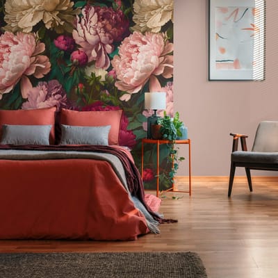 Fotobehang Profhome 398621-GU vliesbehang hardvinyl warmdruk in reliëf glad met bloemen patroon mat roze rood zuurstokroze groenbruin 1,59 m x 2,8 m