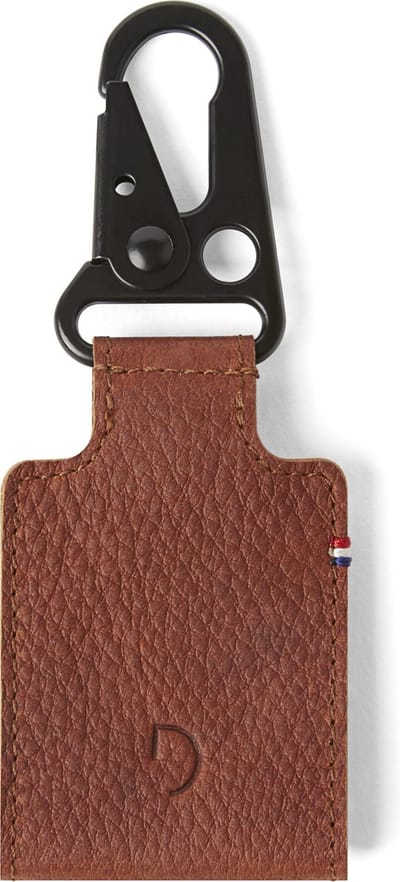 DECODED Travel Tag - Hoogwaardig Full-Grain Leer, Lost & Found QR-tag met Metalen Karabijnhaak - Kaneelbruin