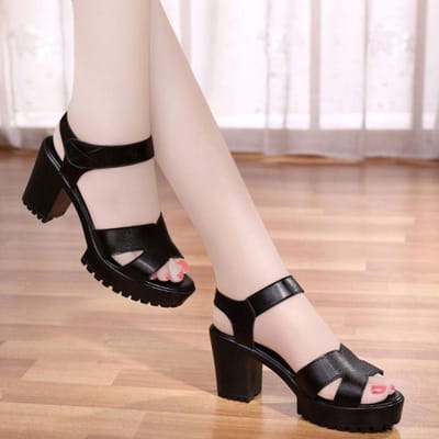 Sandalen Dames Zomer Nieuwe Hoge Hakken Klittenband Wilde Damesschoenen Dikke Hak Dikke Zool Waterdicht Platform Catwalk Sandalen 37