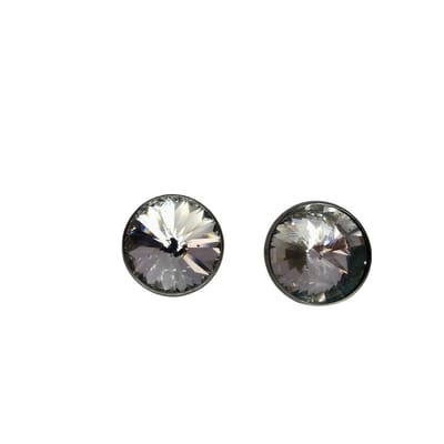 Edelstaal oorsteker met 10mm facet geslepen kristal. Deze oorsteker is zowel voor dame en heer of jonge.