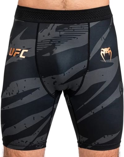 UFC Venum Adrenaline Fight Week Vale Tudo Urban Camo - XL - Jeans Maat 36