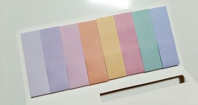 Sticky notes small - pastel - 8 kleuren - smalle notitie strookjes - met kleefrandje - pasteltinten - blauw roze paars mint geel