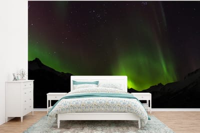 Behang - Fotobehang Aurora - Sterrenhemel - Bergen - Breedte 350 cm x hoogte 260 cm