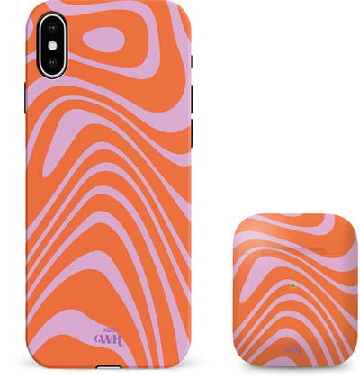 xoxo Wildhearts telefoonhoesje geschikt voor iPhone X/10 en XS met AirPods 1 en 2 hoesje - set - Boogie Wonderland Orange - Double Layer - Telefoonhoesje met dubbele beschermlaag - Hoesje met golvend patroon - Golven - Oranje met Paars