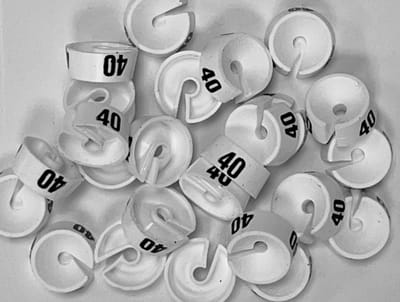 Bleijenberg Maatdopje maat 40 wit - Maataanduiding voor kledinghangers per 25 stuks - Maatringetje Ø 20 mm - Kledinghangers - Kleerhanger - Kapstok - Mark-Brics - wisersizer
