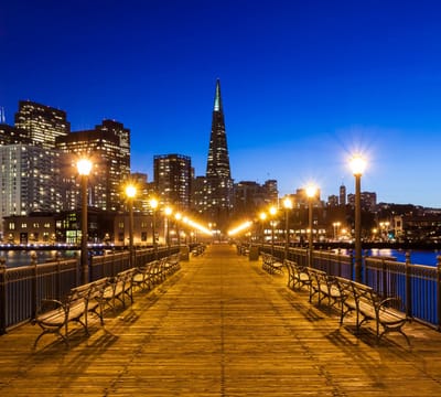 Nachtelijk beeld van visserspier 7 in San Francisco - Fotobehang (in banen) - 350 x 260 cm