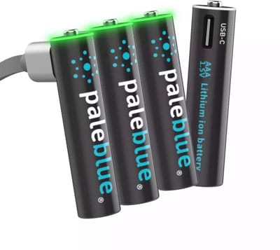 Paleblue Earth - AAA USB oplaadbare batterij (4x) - Oplaadbare Batterijen - Lithium - lichter - sneller opladen - duurzaam - 1% for the planet