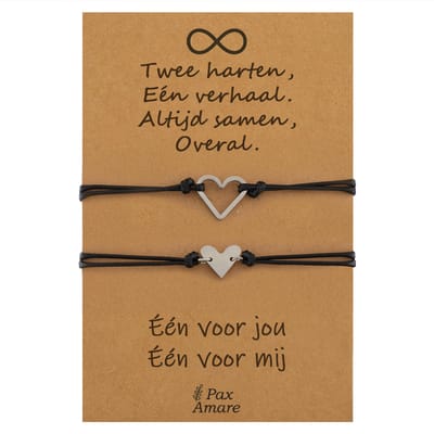 Vriendschapsarmbandjes voor 2 " Twee Harten, Een Verhaal ∞" - Leuke Hartjes - BFF Armbandjes met Persoonlijk Cadeau Kaartje - Zilverkleurig - Elastisch Verstelbaar - Pax Amare