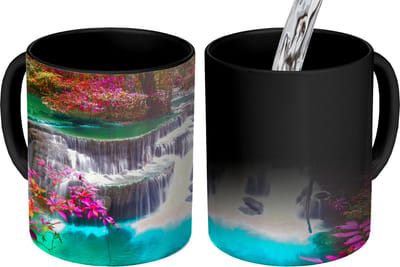 Magische Mok - Foto op Warmte Mokken - Koffiemok - Waterval - Zon - Bomen - Regenboog - Natuur - Magic Mok - Beker - 350 ML - Theemok