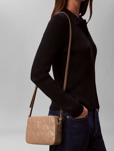 Calvin Klein Quilted Camera Bag Desert Taupe Maat: OS | Schoudertassen Outlet | Dames | Beige