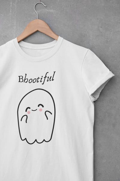 Shirt - Bbootiful - Wurban Wear | Grappig shirt | Leuk cadeau | Unisex tshirt | Halloween kleding | Halloween shirt | Halloween queen | Pompoen shirt | trick or treat | Wit