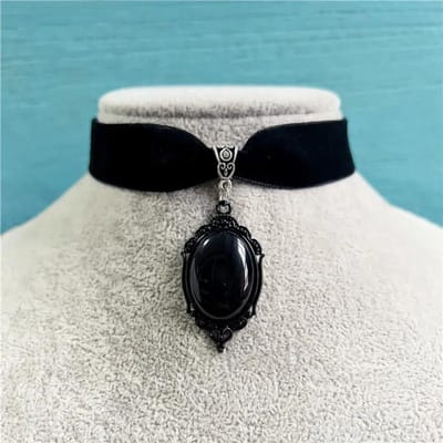 Gotische Vampier Cameo Hanger Choker Fluwelen Ketting voor Vrouwen Mode Pagan Hekserij Sieraden Meisjes Cadeaus Creatieve Punk Choker white