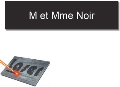 Gegraveerd naamplaatje voor brievenbus - Gepersonaliseerd, zwart, 10 x 2,5 cm
