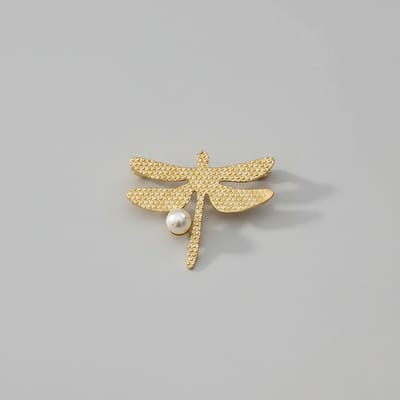 Gouden Libelle Broche met Parel – Roestvrij Staal – Elegant & Tijdloos | TWINOLO