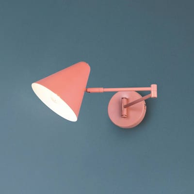 Trio Lighting wandlamp Cosima, abrikoos, uitsteek 54 cm, metaal
