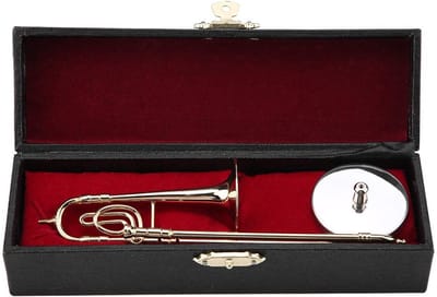 Dailygoods- Trombone Miniatuur Model - Verguld Instrument - Standaard - Houten Kist - Decoratief Ornament - Afmetingen 16 x 4 x 4 cm