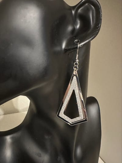 Zilverkleurige long cubic zirkonia oorhangers | Make up | Parfum | Moederdag | Verjaardagscadeau| Cadeautje| Valentijnsdag| Kado | sieraden | vaderdag | oorbellen | oorsieraden