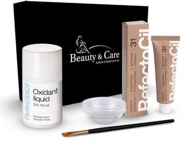 Refectocil - Wenkbrauw / wimperverfset Lichtbruin - Voor kleuren van wimpers en wenkbrauwen - 1 Set. - Lichtbruin No. 3.1 - Complete set met wimperverf, oxidant liquid 3%, glazen schaaltje en wenkbrauwverf penseel in een mooie cadeaudoos