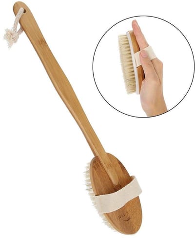 Allecto - Borstel met lange handgreep - Exfoliërende lichaamsborstel - Voor zachte huid - Cellulite massager - Ideaal voor droge huid - Verwijdert ..