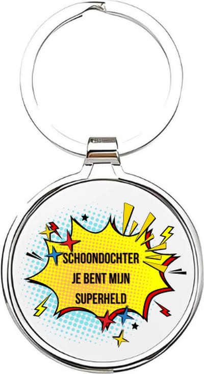 Akyol - schoondochter je bent mijn superheld Sleutelhanger - Dochter - de liefste schoondochter - schoondochter sleutelhanger - kind sleutelhanger - sleutelhanger dochter - familie sleutelhanger - cadeautje - dochter cadeau - girl - 4 x 7,5 CM