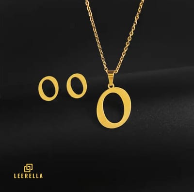 Leerella | O | Luxe Goudkleur Initialen Ketting & Oorbellen Set - Roestvrij Staal - Letters A t/m Z - Persoonlijke Sieraden voor Elke Gelegenheid Moederdag, Valentijnsdag en Verjaardag Cadeau Ketting 45 cm