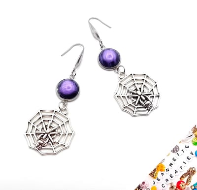 Jeannette-Creatief® - Halloween - Oorbellen Paars Zilver Spinnenweb Skull - Paarse Oorbellen - Halloween Accessoires - Halloween Sieraden - Halloween oorbellen - Halloween Kostuum - Sieraden - Carnaval