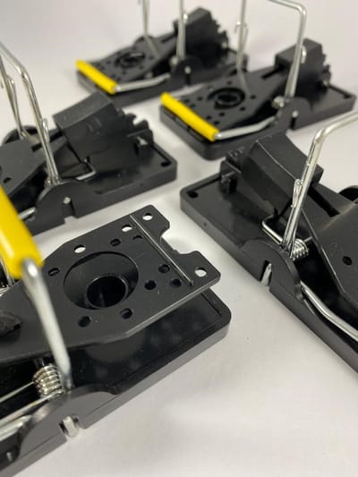 Muizenval "Pestibus" set van 6 stuks, 100% pakkans, inclusief gebruiksaanwijzing - Uitgebreid getest - Muizen vangen -Muizen verjagen - Muizenklem - Herbruikbaar - Zonder muizengif muizen bestrijden - Muizenvallen voor binnen