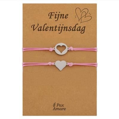 Koppel Armbandjes voor 2 "Fijne Valentijnsdag" - Omgekeerde Hartjes - Vriendschapsarmbandjes met Persoonlijk Cadeau Kaartje - Zilverkleurig & Roze - Elastisch Verstelbaar - Pax Amare
