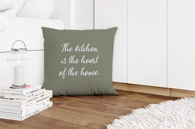 Sierkussens - Kussentjes Woonkamer - 45x45 cm - Spreuken - The kitchen is the heart of the home - Quotes