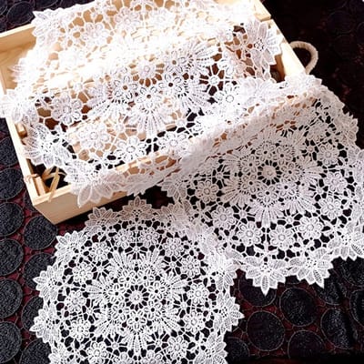 Dailygoods- Placemat Ronde Geborduurd - 6 Stuks - Kanten Tafelmat - Warmte-isolerende Kommat - Decoratieve Tafelmat - Afmeting 35 cm - Tafelonderzetters