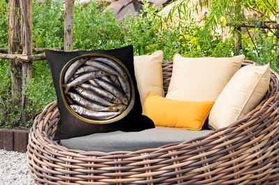 Sierkussen Buiten - Sardines - Vissen - Rond - Zwart - 60x60 cm - Weerbestendig
