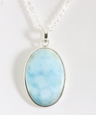 Grote ovale zilveren hanger met larimar aan ketting