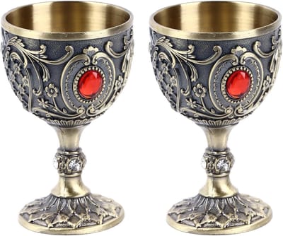 Vintage metalen wijnglas met reliëf, duurzaam en elegant ontwerp voor feestjes en barware