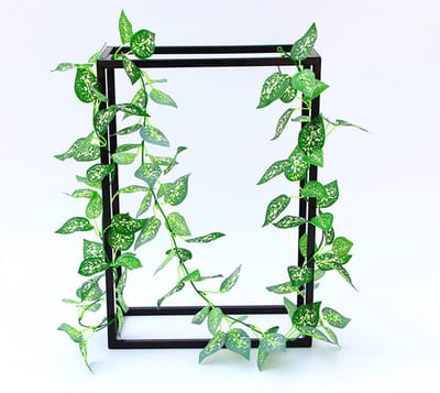 Kunstplanten Voor Buiten En Binnen - Kunstmatige Groene Plantenstengels - Epipremnum aureum met Witte Vlekken - 2stuks - 230cm - 135 Bladeren - Kunstzinnige Decoratie - Huisdecoratie - huwelijksdecoratie - feestdecoratie