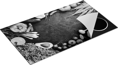 Chefcare Inductie Beschermer Groentes op Zwarte Marmer - Groente - Zwart Wit - 90x50 cm - Afdekplaat Inductie - Kookplaat Beschermer - Inductie Mat