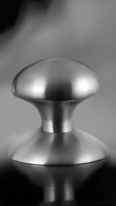Deurknop - RVS geborsteld - RVS - GPF - Buitendeur - GPF9859.09 Paddenstoel knop S4 52mm veiligheidsschilden vast inclusief bout M10 RVS geborsteld